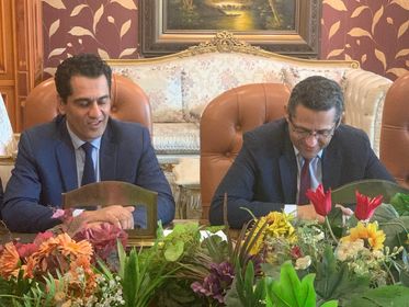 بالصور وبحضور نقيب الصحفين خالد البلشي ومجلس النقابه بيان أعتذار من بوابه المحروسه لمجموعه بيت الخبره (الصلح خير ) 7 337777445 191985080290221 8001974093605671666 n 1