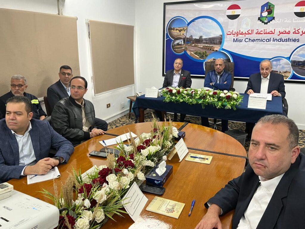 أنفوجراف وزير قطاع الأعمال العام يفتتح وحدة تركيز الصودا (المبخرات) ومحطة معالجة الصرف الصناعي ومبنى المعامل والعيادة الطبية بشركة مصر لصناعة الكيماويات 4 420191796 361991939892258 830203481100984959 n