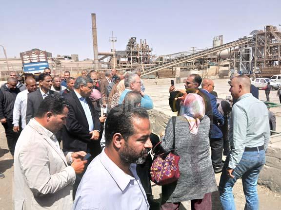 انفراجة جديدة لأزمة السكر.. مصنع أبوقرقاص يعود للعمل بمليون و100 ألف طن بنجر 2 431575542 811302477690890 3866238120244896154 n