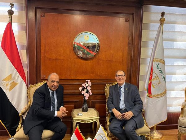 محمود عصمت: تحقيق أقصى استفادة من الأصول وحسن إدارتها وتعظيم عوائدها فى إطار خطة التنمية الشاملة وتعظيم العوائد محور رئيسي في خطة تحديث وتطوير الشركات وزيادة الإنتاج 5 25