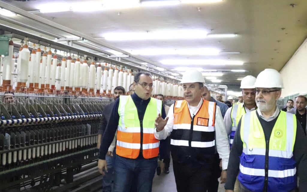 وزير قطاع الأعمال العام يتفقد مصانع شركة "مصر شبين الكوم للغزل والنسيج" بالمنوفية.. ويتابع المراحل النهائية لمصنع "غزل 2" الجديد وبدء تركيب الماكينات الحديثة 4 600 2