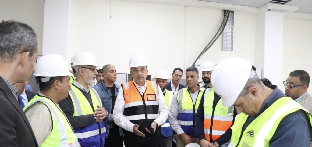 وزير قطاع الأعمال العام يتفقد مصانع شركة "مصر شبين الكوم للغزل والنسيج" بالمنوفية.. ويتابع المراحل النهائية لمصنع "غزل 2" الجديد وبدء تركيب الماكينات الحديثة 6 900 2