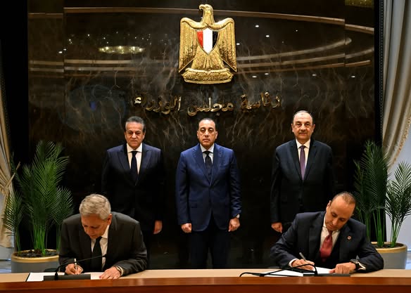 أنفوجراف رئيس الوزراء يشهد توقيع شراكة مصرية أمريكية لتصنيع وتصدير أدوية ومكملات غذائية للأسواق العالمية 2 11