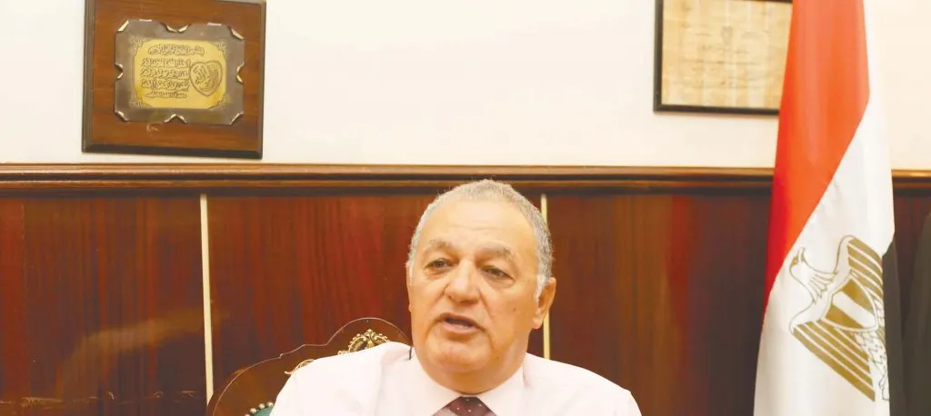 كما انفردت بوابه قطاع الاعمال الاخباريه أقاله رئيس شركه عمر أفندي حمدي أحمد بعد سوء نتائج وتراجع أداء الشركه والشكر موصول لوزير قطاع الاعمال 2 حمدى أحمد 1 1024x458 1